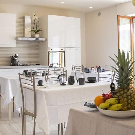 B&B Alba Sul Mare Guest House Massignano Dış mekan fotoğraf